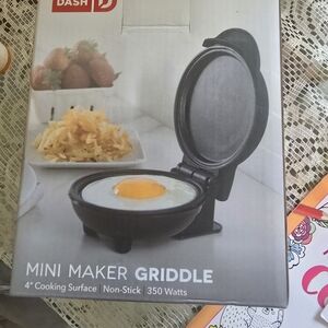 Dash Mini Maker Griddle